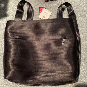 Harvey’s Seatbelt Black Streamline Backpack